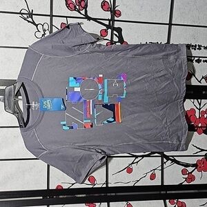 Brooks Move‎ Gray T-Shirt Size Medium NWT